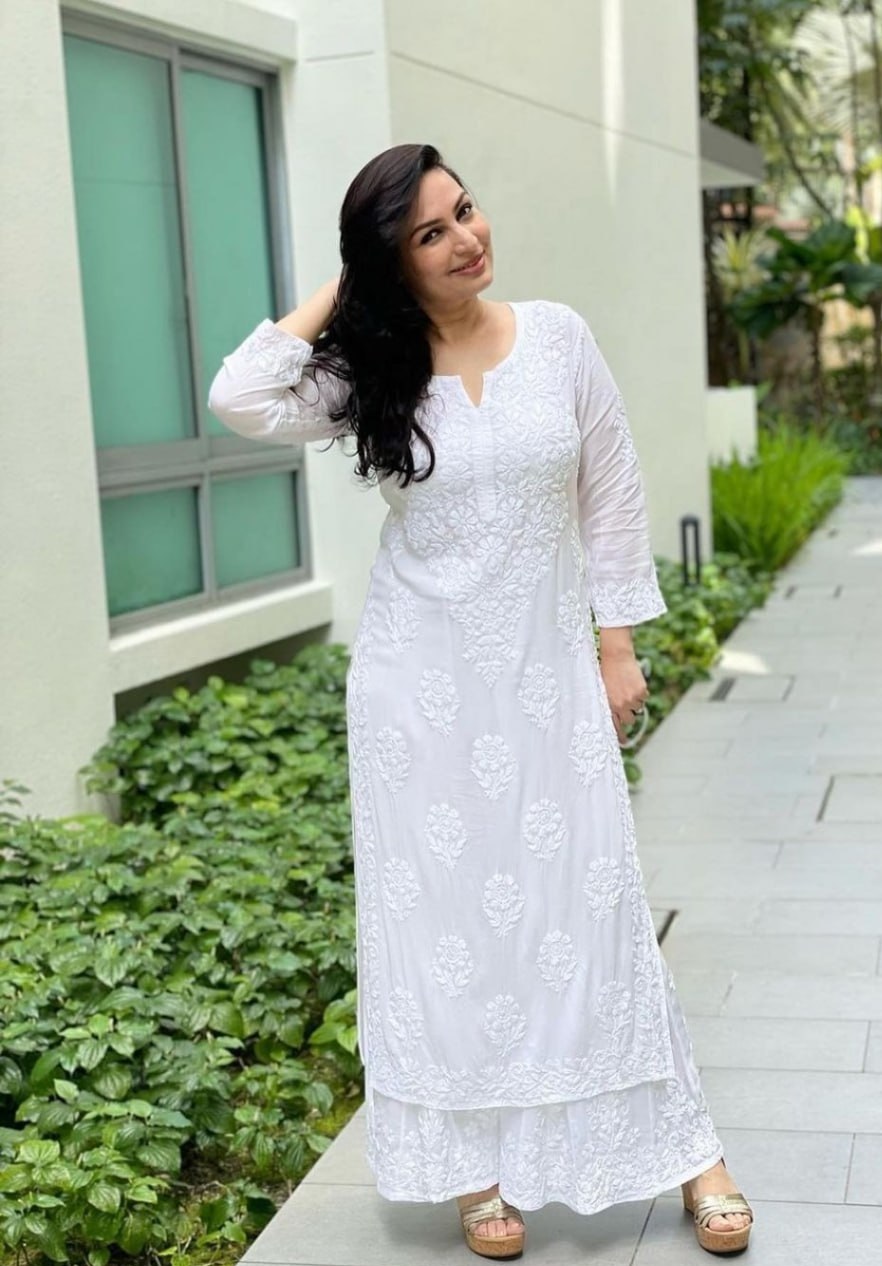 THE LIBAS COLLECTION WHITE EMBROIDERED KURTI