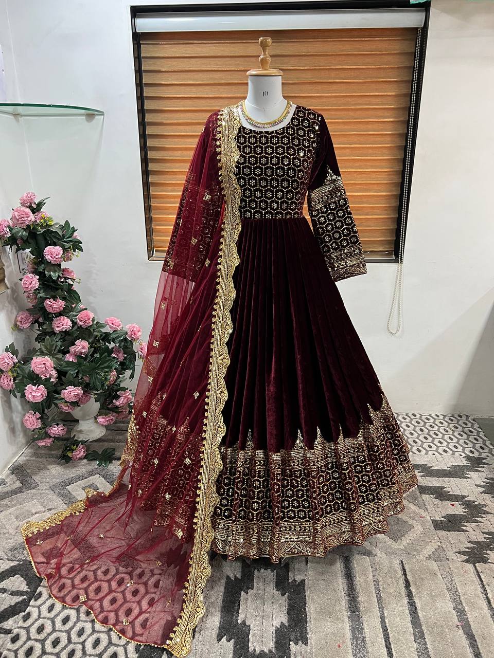 Black Golden Embroidery Work Anarkali Suit - Indian Heavy Anarkali Lehenga  Gowns Sharara Sarees Pakistani Dresses in USA/UK/Canada/UAE - IndiaBoulevard